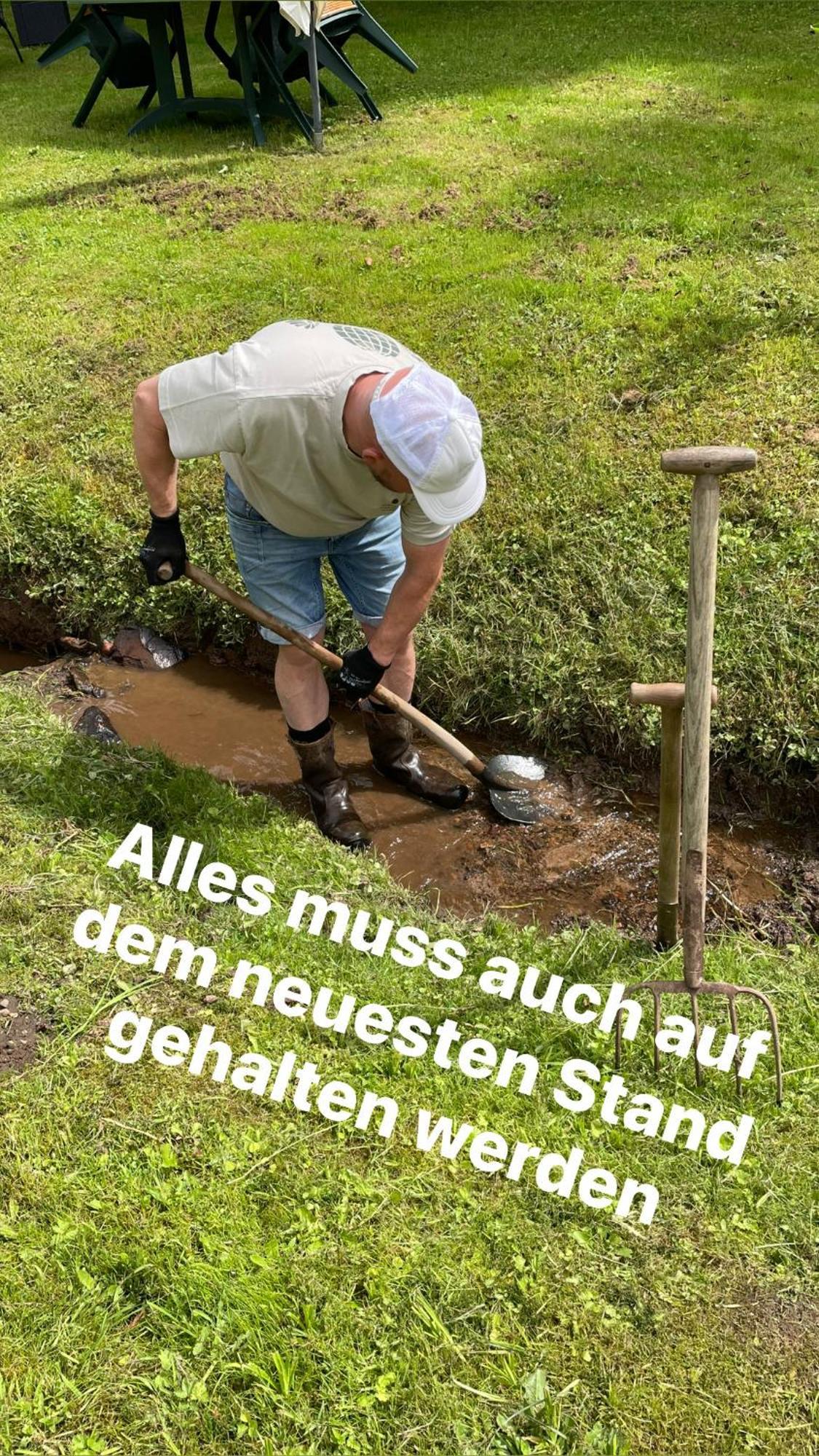 Pension Zur Quelle Deudesfeld Eksteriør bilde